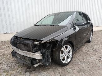 Auto incidentate Mercedes B-klasse B (W246) Hatchback 2.1 B-200 CDI BlueEFFICIENCY, B-200d 16V (OM651.930=
(Euro 6)) [100kW]  (08-2014/12-2018) 2015/8