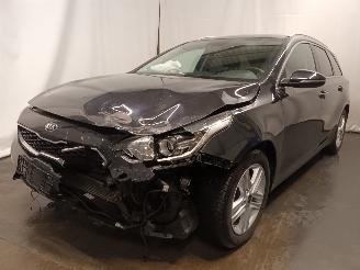 Unfallwagen Kia Cee d Ceed Sportswagon (CDF) Combi 5-drs 1.0i T-GDi 12V (G3LC) [88kW]  (05-2=
018/...) 2019/4