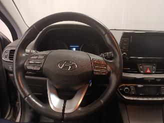 Hyundai I-30 i30 Wagon (PDEF5) Combi 1.0 T-GDI 12V (G3LC) [88kW]  (03-2017/...) picture 15