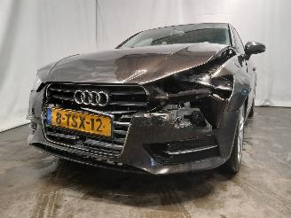 Damaged car Audi A3 A3 Sportback (8VA/8VF) Hatchback 5-drs 1.2 TFSI 16V (CJZA(Euro 5)) [77=
kW]  (05-2013/03-2020) 2014/5