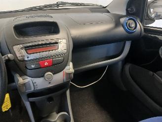 Citroën C1 C1 Hatchback 1.0 12V (1KR-FE(CFB)) [50kW]  (06-2005/09-2014) picture 16