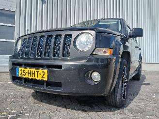 krockskadad bil auto Jeep Patriot Patriot (MK74) SUV 2.4 16V 4x4 (ERZ) [125kW]  (01-2008/12-2017) 2008/11