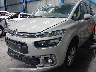 Salvage car Citroën Roadster Grand C4 Spacetourer (3A) MPV 1.2 12V PureTech 130 (EB2DTS(HNY)) [96kW=
]  (04-2018/...) 2015