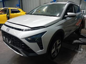 demontáž osobní automobily Hyundai Bayon Bayon SUV 1.0 T-GDI 12V Mild Hybrid 48V (G3LF) [73kW]  (05-2021/...) 2023