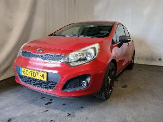 Auto incidentate Kia Rio Rio III (UB) Hatchback 1.2 CVVT 16V (G4LA5) [63kW]  (09-2011/12-2017) 2012/1
