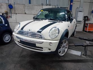 Sloopauto Mini Mini Mini One/Cooper (R50) Hatchback 1.6 16V Cooper (W10-B16A) [85kW]  (06-=
2001/09-2006) 2005