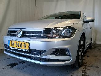Schadeauto Volkswagen Polo Polo VI (AW1) Hatchback 5-drs 1.0 TSI 12V (CHZL) [70kW]  (06-2017/...)= 2018/8