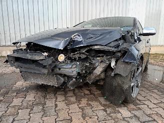 krockskadad bil auto Volvo V-40 V40 (MV) Hatchback 5-drs 1.6 D2 (D4162T) [84kW]  (03-2012/12-2016) 2013/6