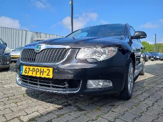 Damaged car Skoda Superb Superb Combi (3TAC/TAF) Combi 1.8 TSI 16V (CDAA) [118kW]  (10-2009/05-=
2015) 2011/3
