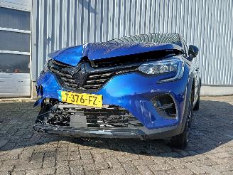 krockskadad bil auto Renault Captur Captur II (RJB) SUV 1.6 E-Tech 145 (H4M-632(H4M-C6)) [105kW]  (01-2022=
/...) 2023/6