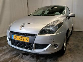 krockskadad bil auto Renault Scenic Scénic III (JZ) MPV 1.4 16V TCe 130 (H4J-700(H4J-A7)) [96kW]  (02-20=
09/09-2016) 2011/3