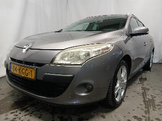 Damaged car Renault Mégane Megane III Grandtour (KZ) Combi 5-drs 1.4 16V TCe 130 (H4J-700(H4J-A7)=
) [96kW]  (05-2009/02-2016) 2009/11