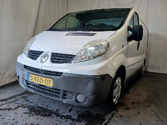 krockskadad bil auto Renault Trafic Trafic New (FL) Van 2.0 dCi 16V 90 (M9R-780) [66kW]  (08-2006/06-2014)= 2009/6