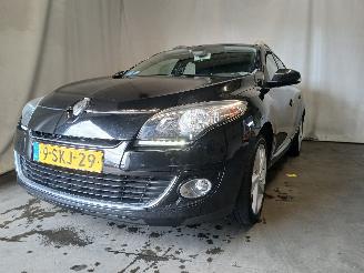 skadebil auto Renault Mégane Megane III Grandtour (KZ) Combi 5-drs 1.2 16V TCE 115 (H5F-400(H5F-A4)=
) [85kW]  (03-2012/02-2016) 2013/10