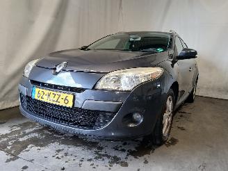 uszkodzony samochody osobowe Renault Mégane Megane III Grandtour (KZ) Combi 5-drs 1.4 16V TCe 130 (H4J-700(H4J-A7)=
) [96kW]  (05-2009/02-2016) 2010/3