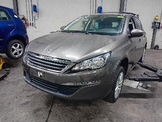 Auto da rottamare Peugeot 308 308 (L3/L8/LB/LH/LP) Hatchback 5-drs 1.2 12V VTi PureTech 82 (EB2F(HMZ=
)) [60kW]  (09-2013/06-2021) 2015