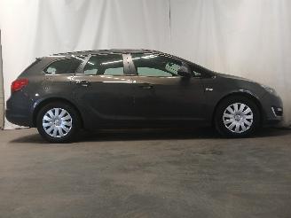 Opel Astra Astra J Sports Tourer (PD8/PE8/PF8) Combi 1.7 CDTi 16V (A17DTE(Euro 5)=
) [81kW]  (10-2010/10-2015) picture 7