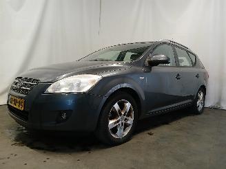 Kia Cee d Cee'd Sporty Wagon (EDF) Combi 1.6 16V (G4FC) [90kW]  (09-2007/12-2012=
) picture 3