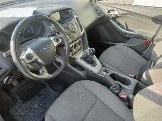 Ford Focus Focus 3 Wagon Combi 1.0 Ti-VCT EcoBoost 12V 100 (M2DA(Euro 5)) [74kW] =
 (02-2012/05-2018) picture 10