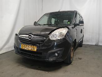 krockskadad bil auto Opel Combo Combo Tour MPV 1.4 16V ecoFlex (A14FP(843.A1.000)) [70kW]  (02-2012/12=
-2018) 2013/9