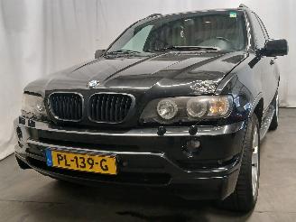 Auto incidentate BMW X5 X5 (E53) SUV 4.4 V8 32V (M62-B44(448S2)) [210kW]  (01-2000/09-2003) 2000/12