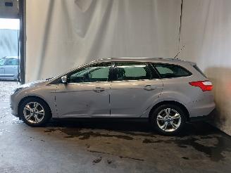 Ford Focus Focus 3 Wagon Combi 1.6 TDCi 115 (T1DB(Euro 5)) [85kW]  (05-2011/05-20=
18) picture 3