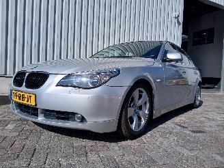 Damaged car BMW 5-serie 5 serie (E60) Sedan 525i 24V (M54-B25(256S5)) [141kW]  (09-2003/02-200=
5) 2005/1