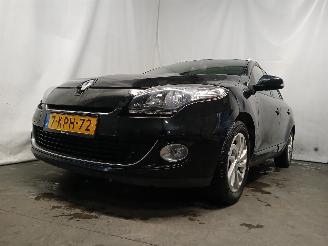 Vaurioauto  passenger cars Renault Mégane Megane III Grandtour (KZ) Combi 5-drs 1.5 dCi 110 (K9K-636(K9K-A6)) [8=
1kW]  (02-2009/04-2016) 2013/6