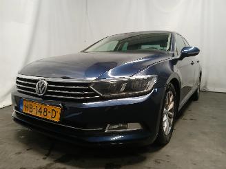 Damaged car Volkswagen Passat Passat (3G2) Sedan 1.6 TDI 16V (DCXA) [88kW]  (08-2014/11-2020) 2015/9