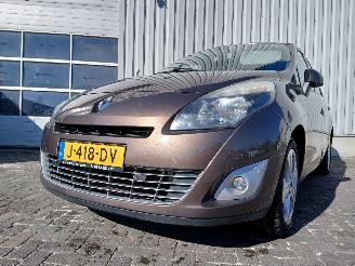 Voiture accidenté Renault Scenic Grand Scénic III (JZ) MPV 1.4 16V TCe 130 (H4J-700(H4J-A7)) [96kW]  =
(02-2009/12-2016) 2010/7