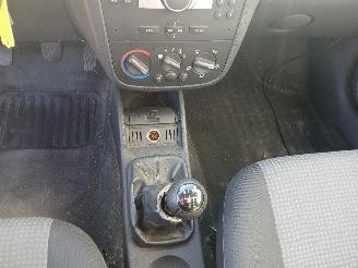 Opel Combo Combo (Corsa C) Van 1.4 16V Twin Port (Z14XEP(Euro 4)) [66kW]  (10-200=
4/02-2012) picture 15
