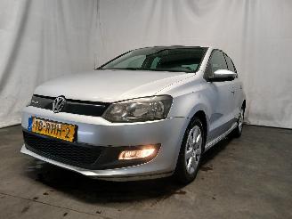 uszkodzony samochody osobowe Volkswagen Polo Polo V (6R) Hatchback 1.2 TDI 12V BlueMotion (CFWA(Euro 5)) [55kW]  (1=
0-2009/05-2014) 2011/5