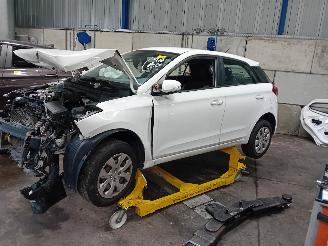 skadebil auto Hyundai I-20 i20 (GBB) Hatchback 1.0 T-GDI 100 12V (G3LC) [74kW]  (01-2016/08-2020)= 2018/2