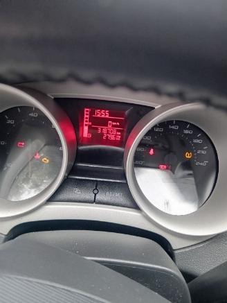 Seat Ibiza Ibiza IV (6J5) Hatchback 5-drs 1.2 TDI Ecomotive (CFWA) [55kW]  (06-20=
10/05-2015) picture 2