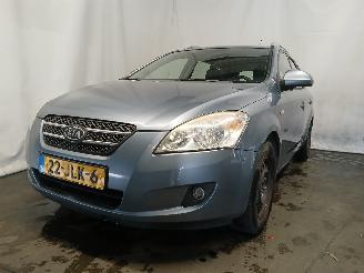 Auto incidentate Kia Cee d Cee'd Sporty Wagon (EDF) Combi 1.4 16V (G4FA) [80kW]  (09-2007/12-2012=
) 2009/7