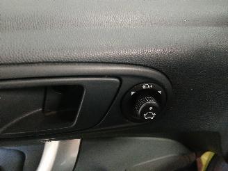 Ford Fiesta Fiesta 6 (JA8) Hatchback 1.25 16V (SNJA) [60kW]  (06-2008/06-2017) picture 14