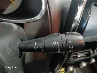 Renault Clio Clio IV Estate/Grandtour (7R) Combi 5-drs 0.9 Energy TCE 90 12V (H4B-4=
00(H4B-A4)) [66kW]  (01-2013/08-2021) picture 15