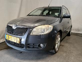Purkuautot passenger cars Skoda Roomster Roomster (5J) MPV 1.4 16V (CGGB) [63kW]  (09-2006/05-2015) 2008/3