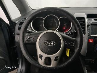 Kia Venga Venga MPV 1.4 CVVT 16V (G4FA) [66kW]  (02-2010/03-2019) picture 10