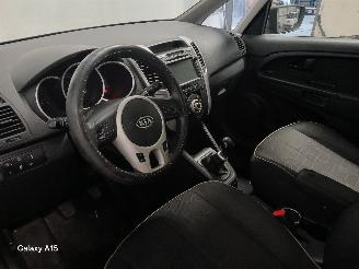 Kia Venga Venga MPV 1.4 CVVT 16V (G4FA) [66kW]  (02-2010/03-2019) picture 9