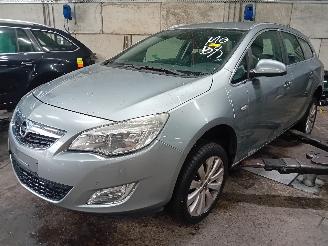 Vrakbiler auto Opel Astra Astra J Sports Tourer (PD8/PE8/PF8) Combi 1.4 Turbo 16V (A14NET(Euro 5=
)) [103kW]  (10-2010/10-2015) 2011/0