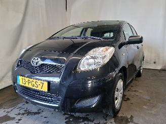 Vaurioauto  passenger cars Toyota Yaris Yaris II (P9) Hatchback 1.0 12V VVT-i (1KR-FE) [51kW]  (08-2005/12-201=
1) 2011/2