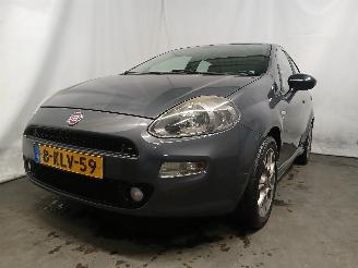 Damaged car Fiat Punto Punto III (199) Hatchback 0.9 TwinAir (312.A.2000) [63kW]  (03-2012/..=
=2E) 2013/5