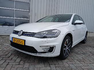 Vaurioauto  passenger cars Volkswagen Golf Golf VII (AUA) Hatchback e-Golf (EAZA) [100kW]  (12-2016/01-2021) 2019/1