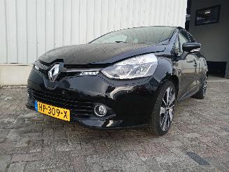 uszkodzony samochody osobowe Renault Clio Clio IV (5R) Hatchback 5-drs 1.5 Energy dCi 90 FAP (K9K-628(K9K-E6)) [=
66kW]  (11-2012/08-2021) 2015/12