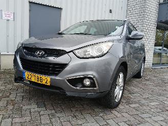 Voiture accidenté Hyundai Ix35 iX35 (LM) SUV 1.6 GDI 16V (G4FD(Euro 4)) [99kW]  (11-2010/09-2015) 2012/1