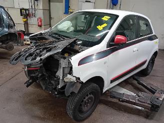 Uttjänta bilar auto Renault Twingo Twingo III (AH) Hatchback 5-drs 1.0 SCe 70 12V (H4D-400(H4D-A4)) [52kW=
]  (09-2014/...) 2015/7