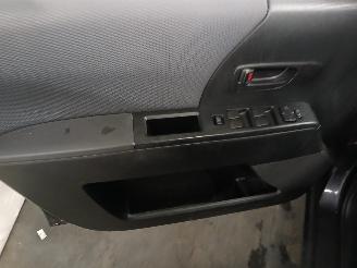 Mazda 5 5 (CR19) MPV 1.8i 16V (L823) [85kW]  (02-2005/05-2010) picture 11