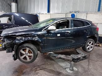 Vrakbiler auto Volvo V-40 V40 (MV) Hatchback 5-drs 1.6 D2 (D4162T) [84kW]  (03-2012/12-2016) 2013/9