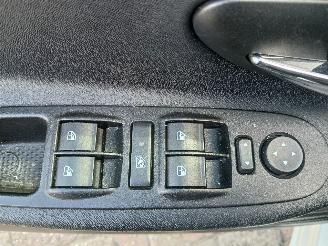 Lancia Ypsilon Ypsilon (312) Hatchback 0.9 TwinAir 85 (312.A.2000(Euro 5)) [63kW]  (0=
5-2011/...) picture 13